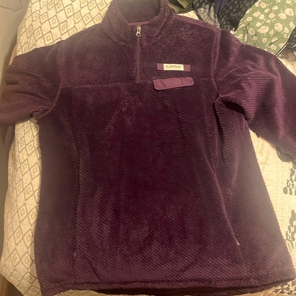 Like new Magellan Outdoors pullover - Picture 1 of 3
